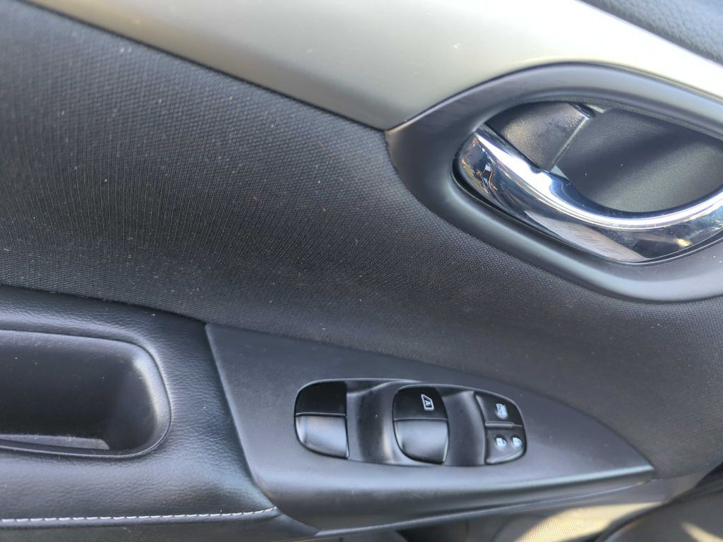 2017 Nissan Sentra Image 9