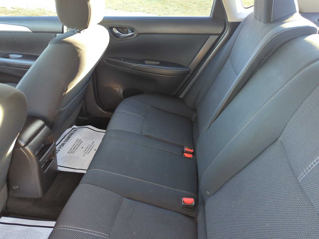 2017 Nissan Sentra Image 10
