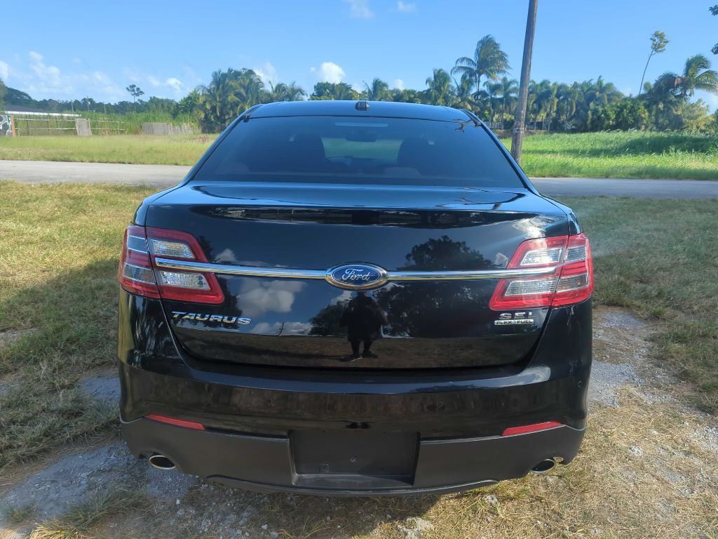 2016 Ford Taurus Image 5