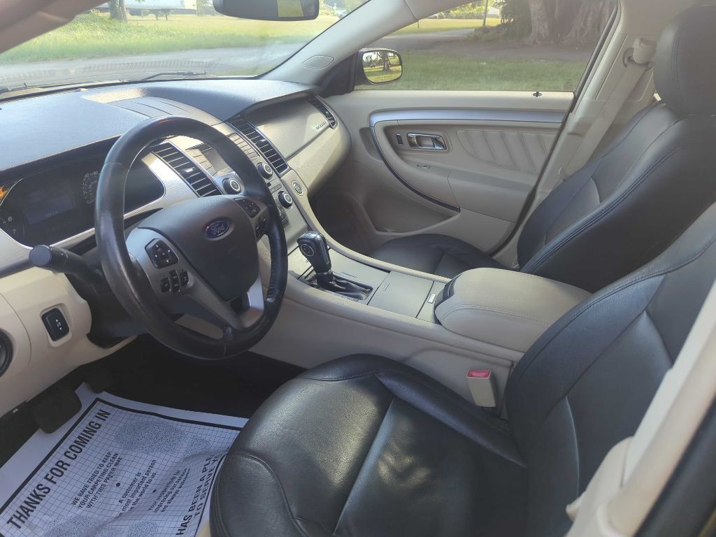 2016 Ford Taurus Image 7