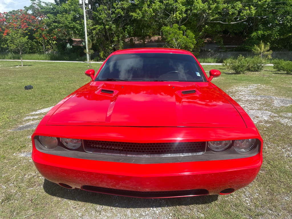 2014 Dodge Challenger Image 2