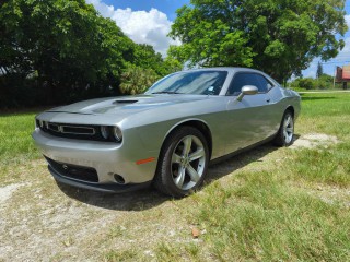 Image for 2017 Dodge Challenger SXT ID: 6431412