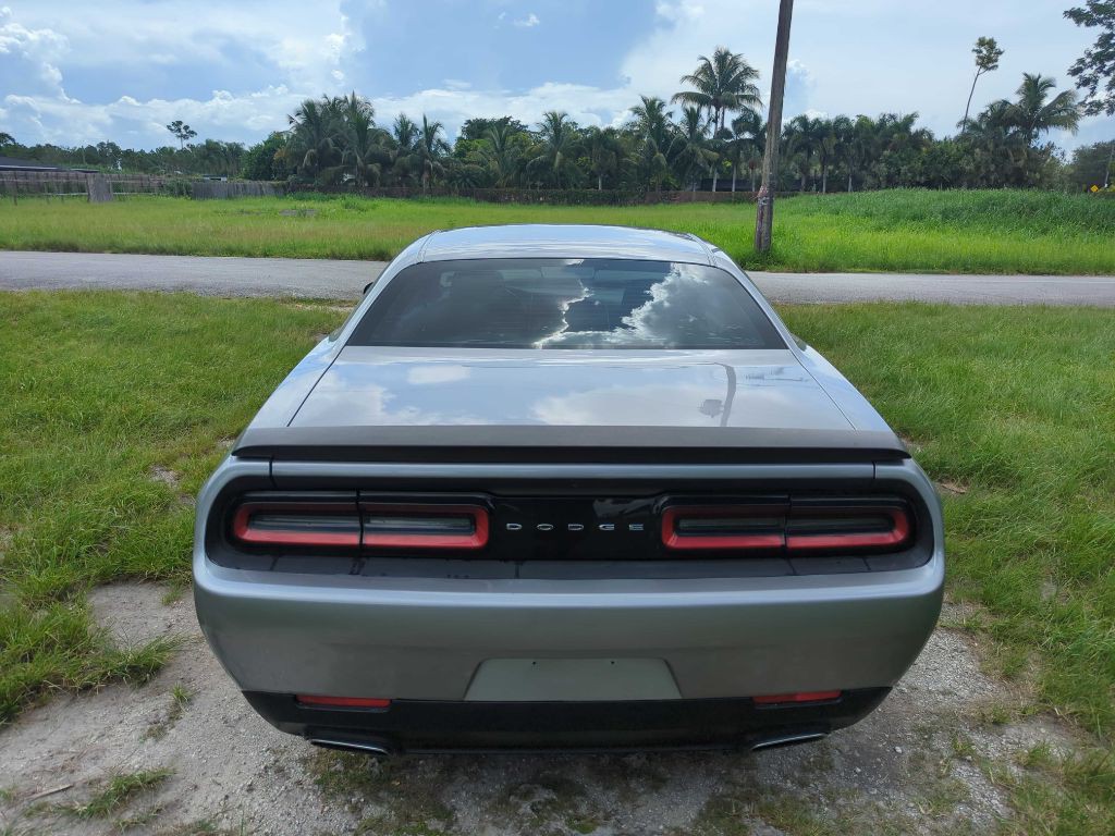 2017 Dodge Challenger Image 6