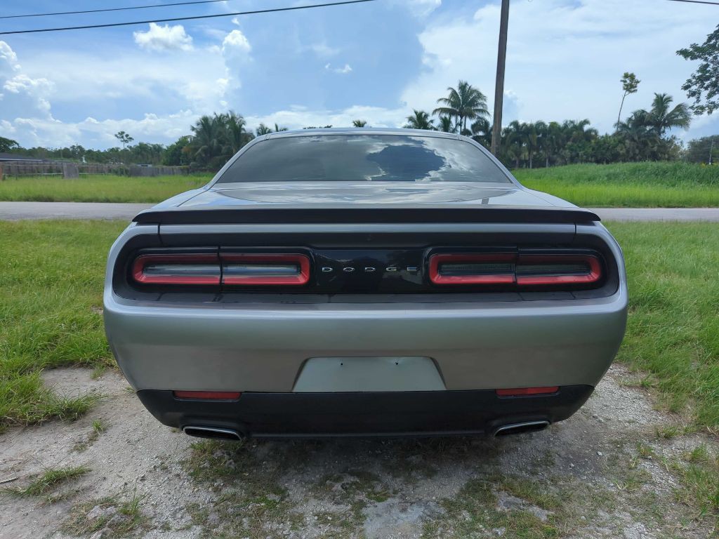 2017 Dodge Challenger Image 7