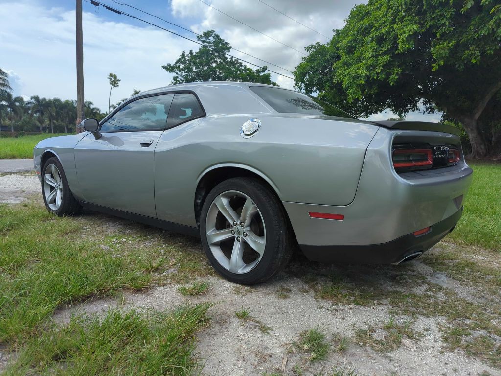2017 Dodge Challenger Image 8