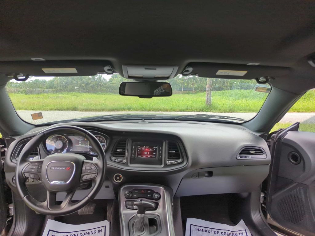 2017 Dodge Challenger Image 14