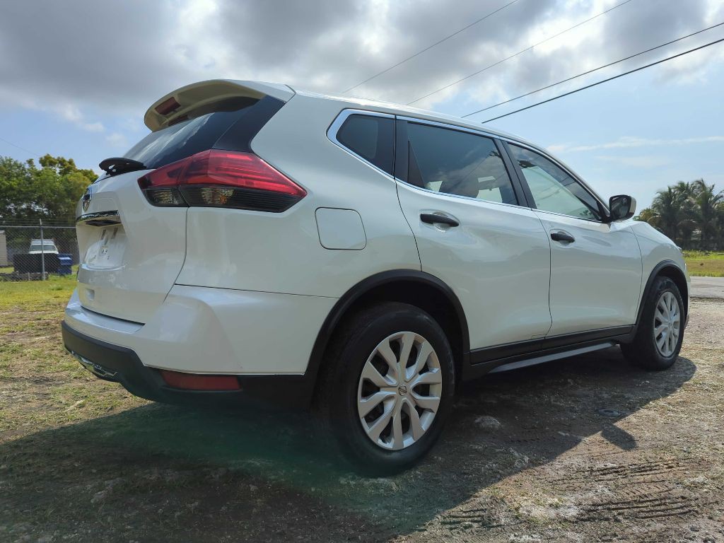 2017 Nissan Rogue Image 4