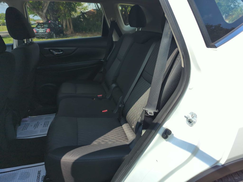 2017 Nissan Rogue Image 7