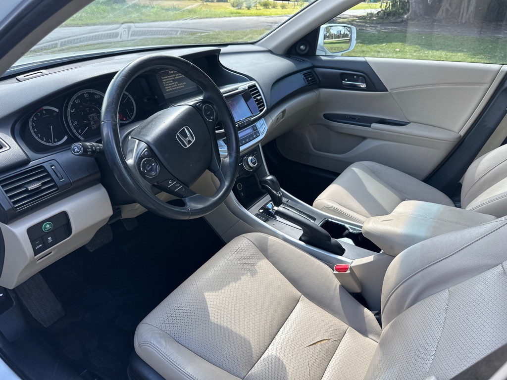 2015 Honda Accord Image 10