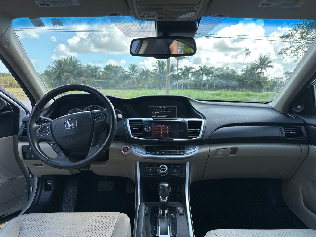2015 Honda Accord Image 13