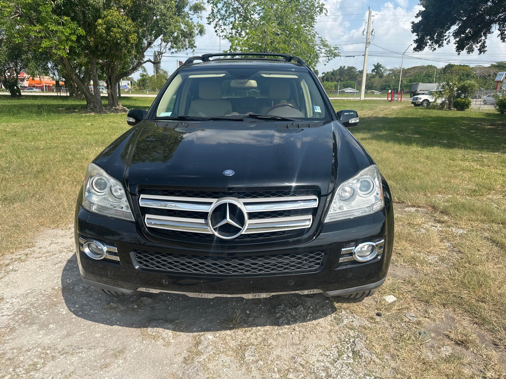 2007 Mercedes-Benz GL-Class Image 2