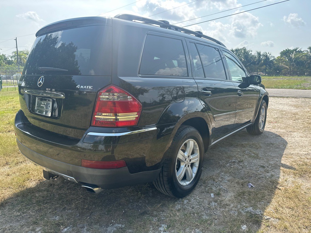 2007 Mercedes-Benz GL-Class Image 4