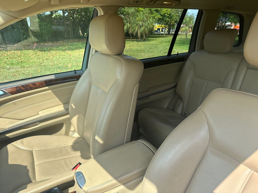 2007 Mercedes-Benz GL-Class Image 12