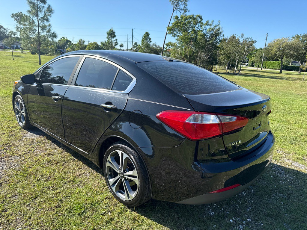 2016 Kia Forte Image 6