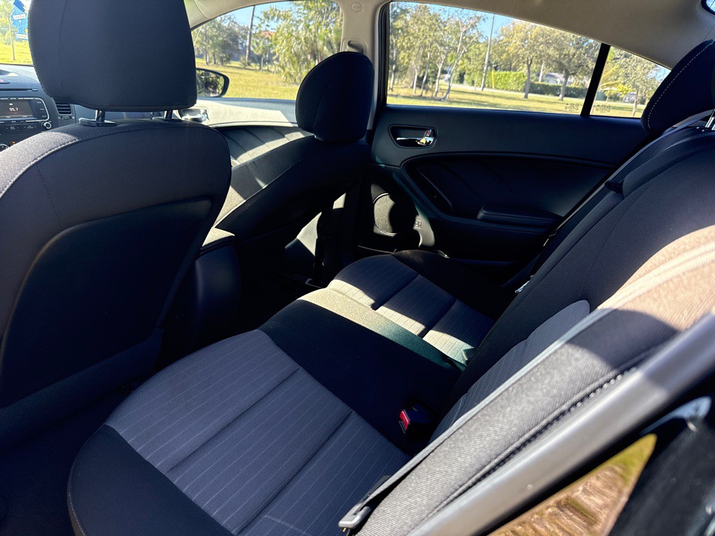 2016 Kia Forte Image 7