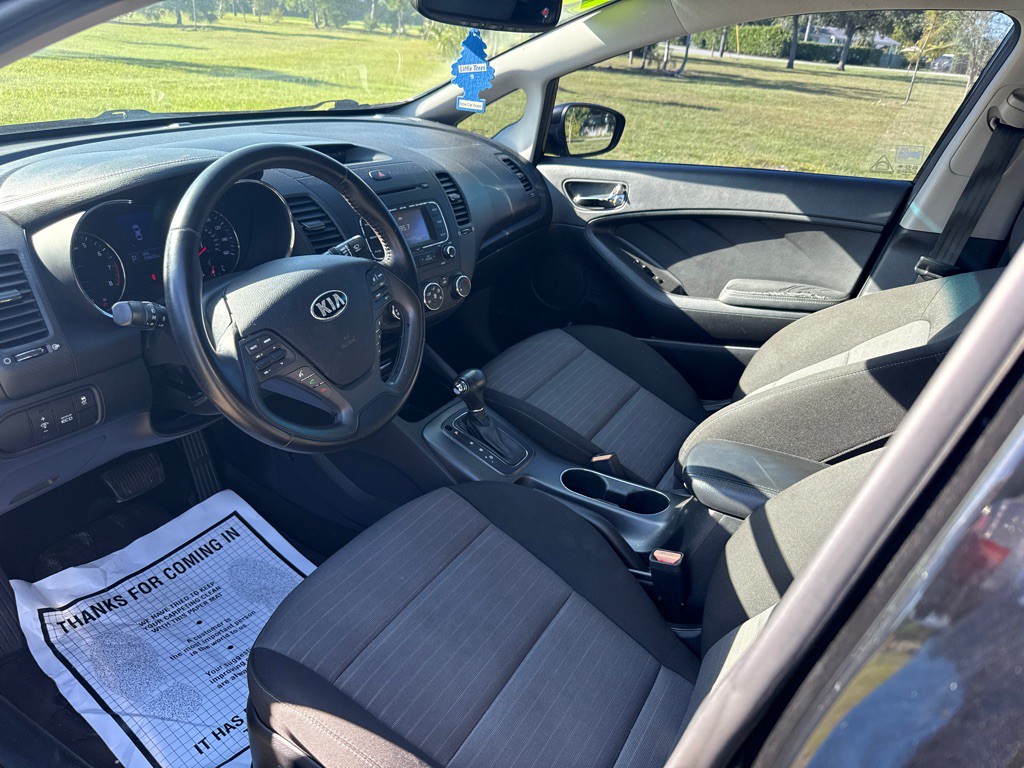 2016 Kia Forte Image 8