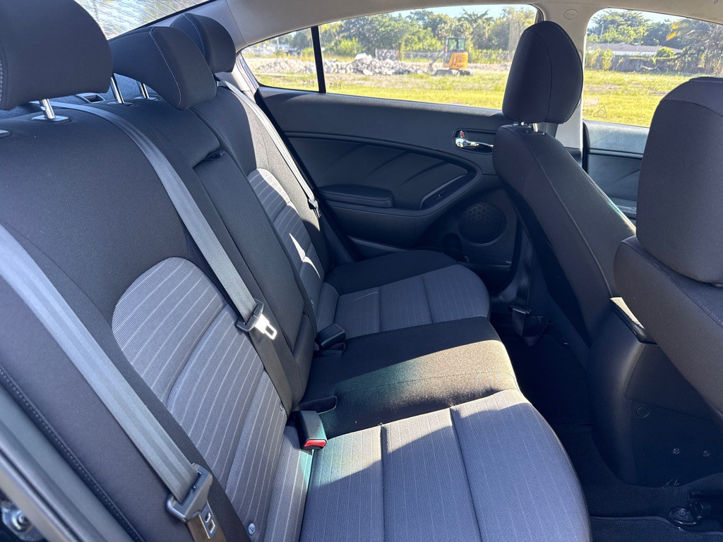 2016 Kia Forte Image 10