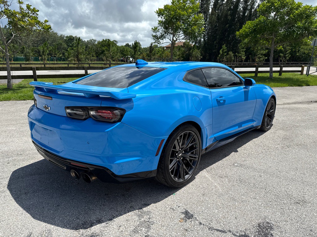 2022 Chevrolet Camaro Image 4