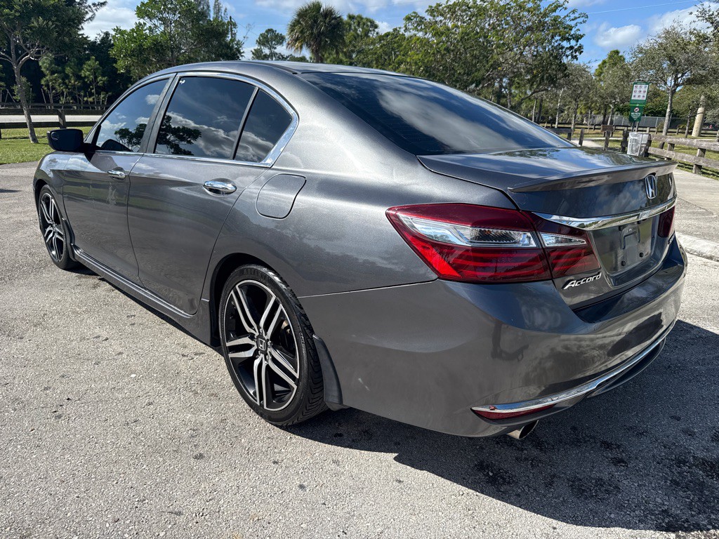 2017 Honda Accord Image 6