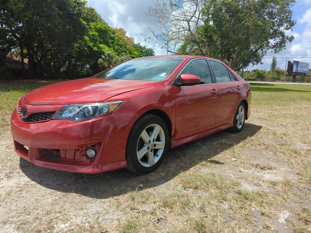 2012 Toyota Camry Image 1
