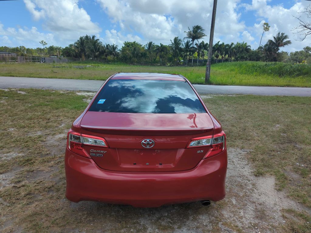 2012 Toyota Camry Image 5