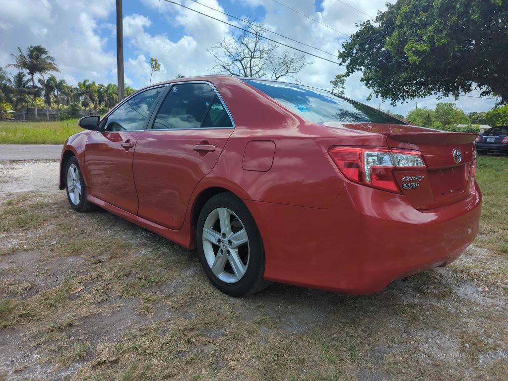 2012 Toyota Camry Image 6