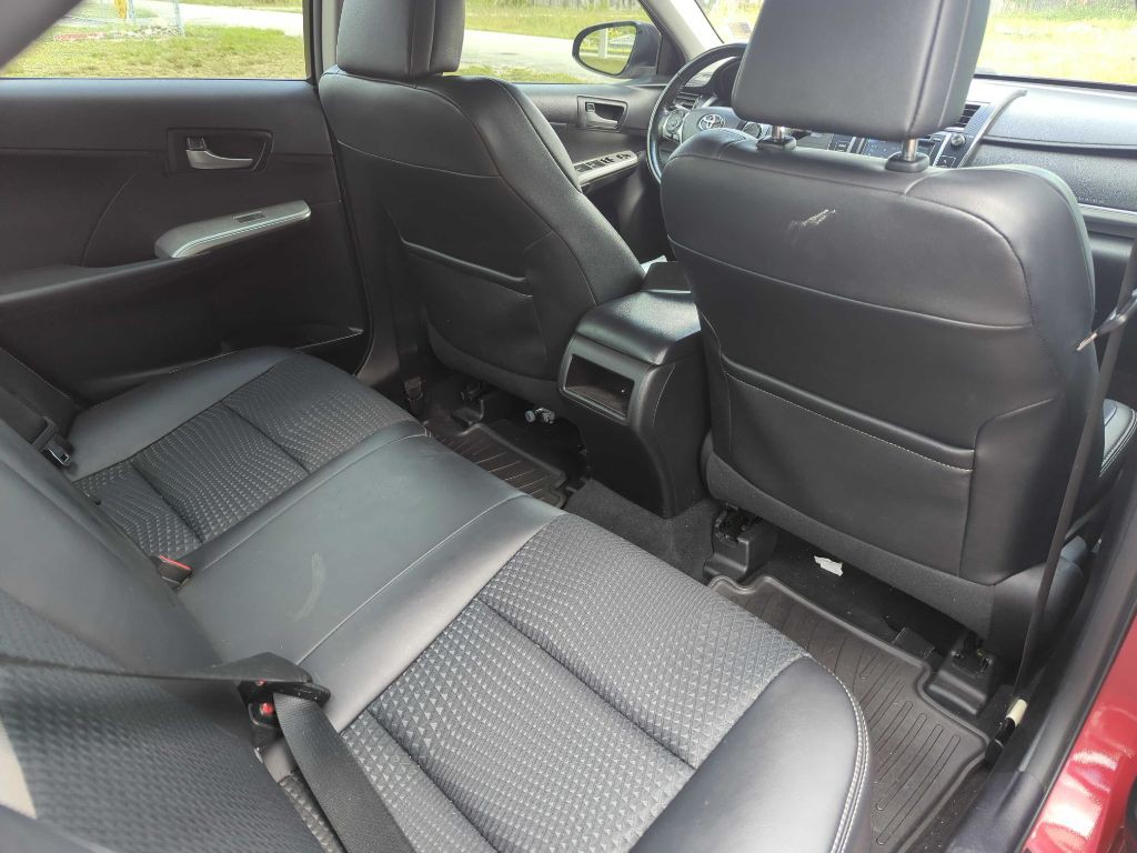 2012 Toyota Camry Image 10