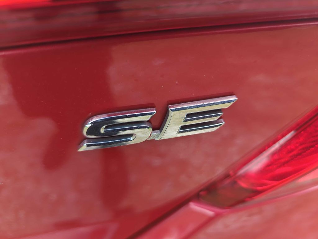 2012 Toyota Camry Image 12