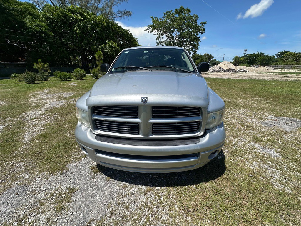 2005 Dodge Ram 1500 Image 2
