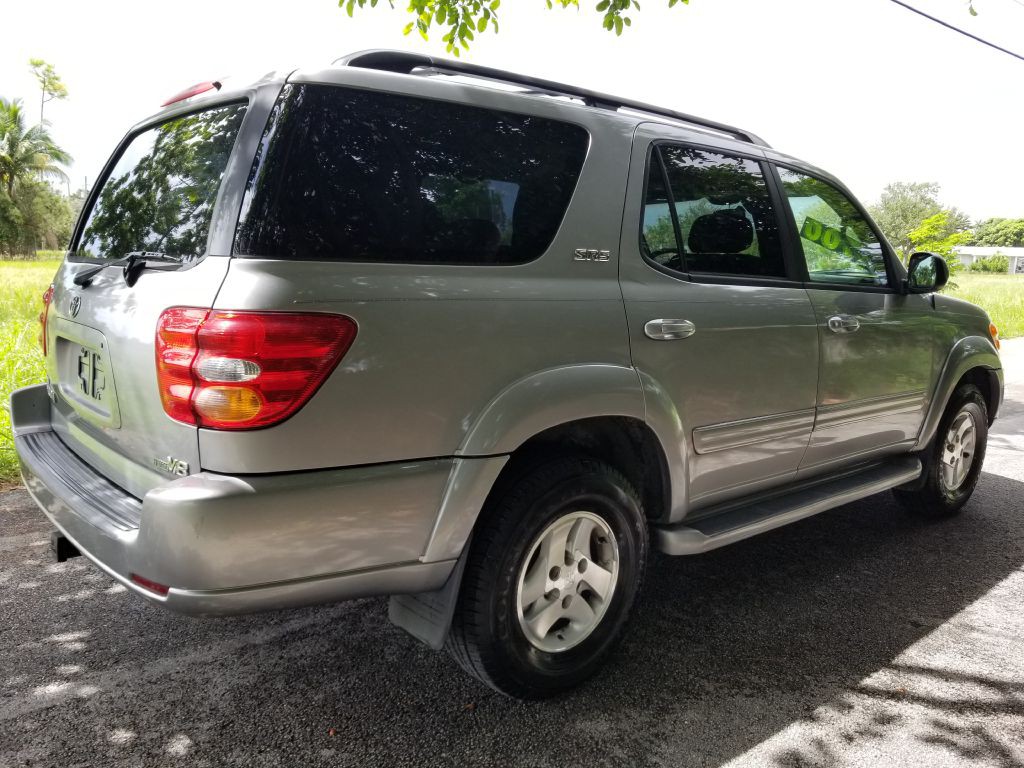 2003 Toyota Sequoia Image 16