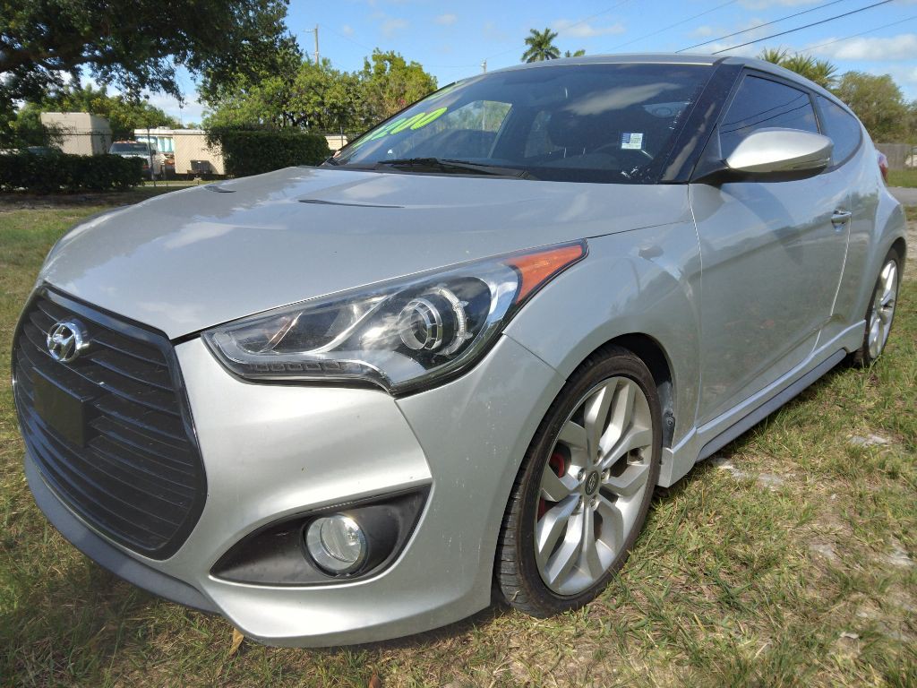 2015 Hyundai Veloster Image 1