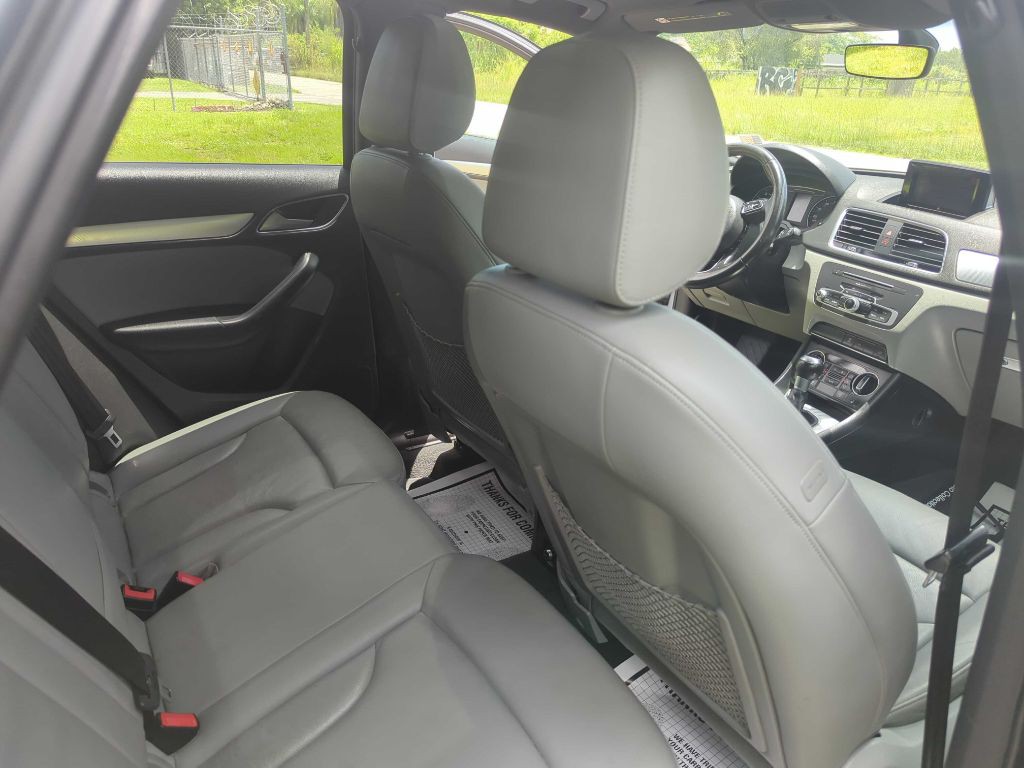 2016 Audi Q3 Image 9