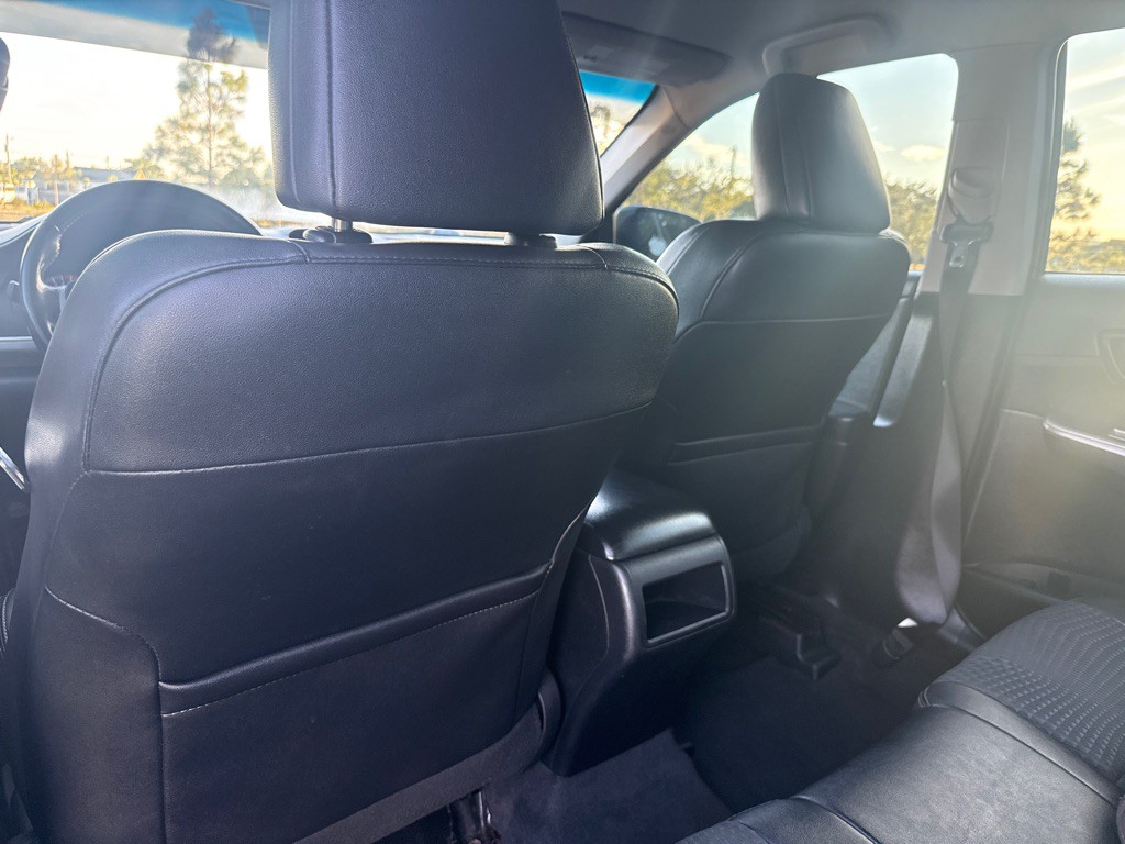 2013 Toyota Camry Image 8