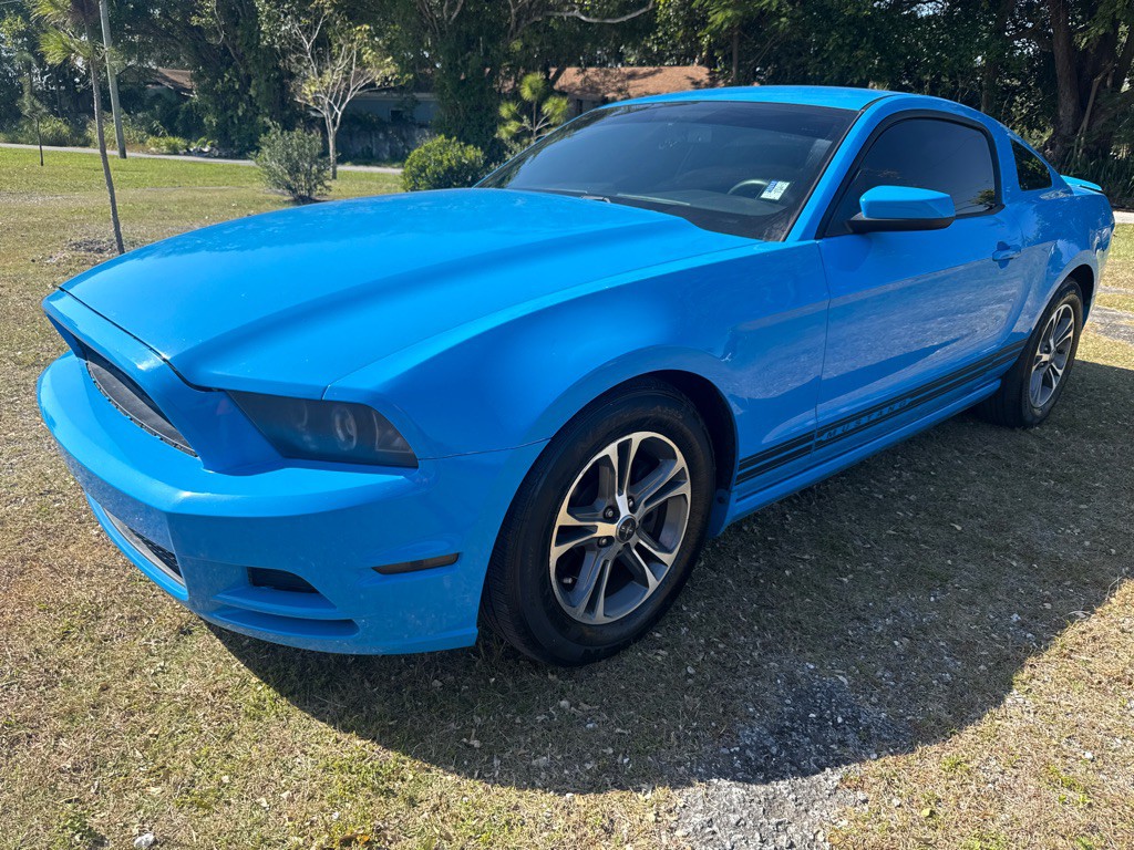 2014 Ford Mustang Image 1