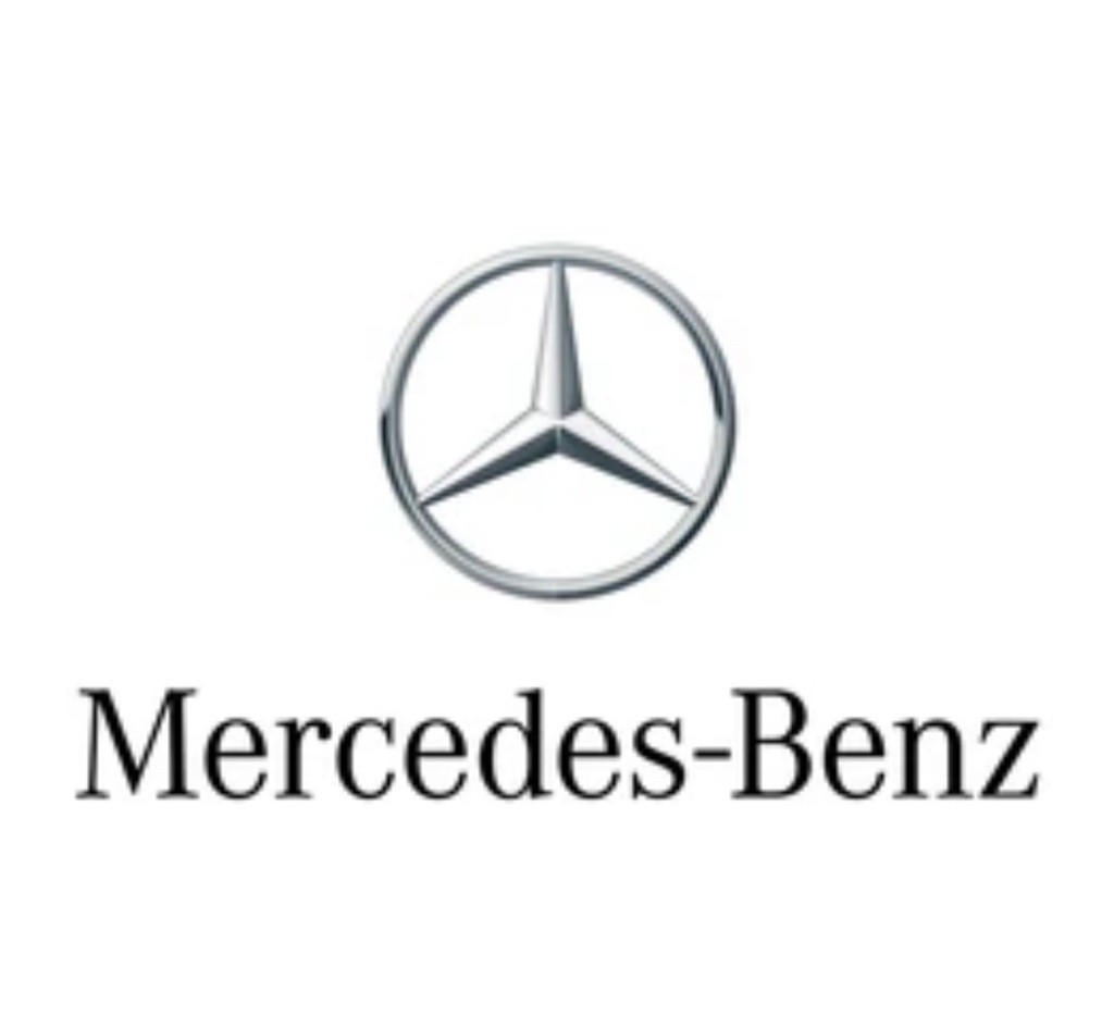 2013 Mercedes-Benz C-Class Image 1