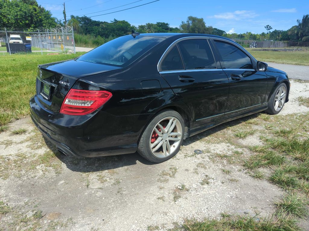 2013 Mercedes-Benz C-Class Image 5