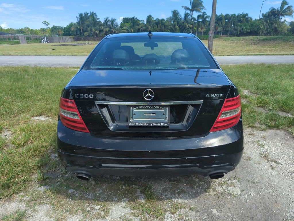 2013 Mercedes-Benz C-Class Image 6