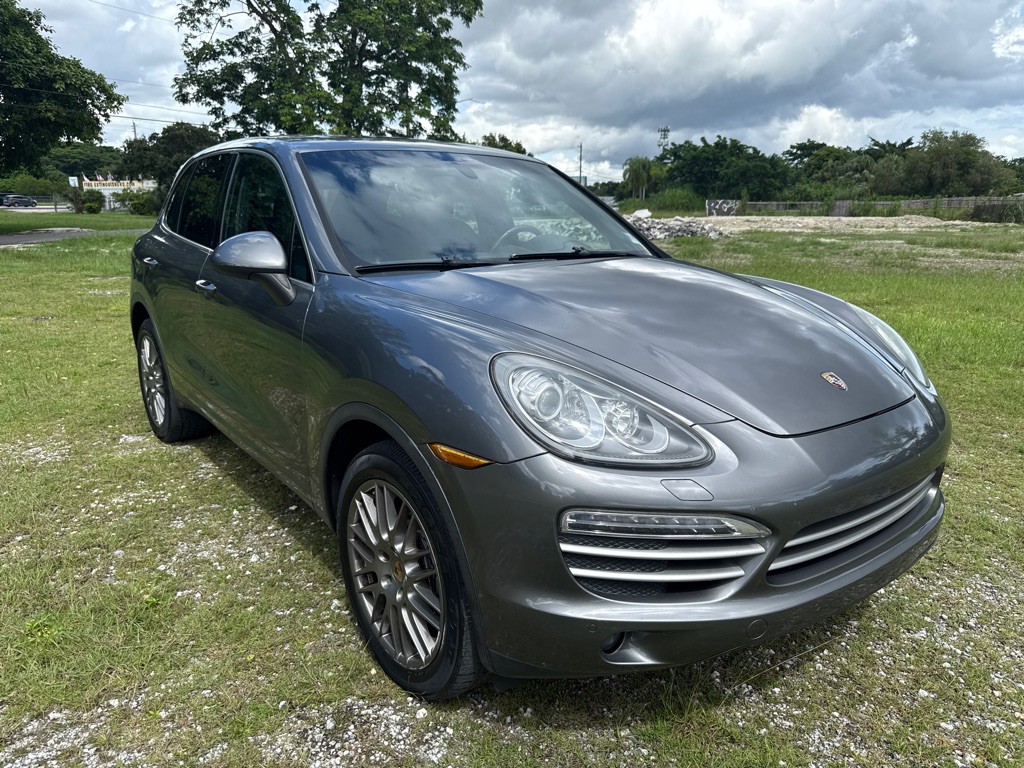 2014 Porsche Cayenne Image 3