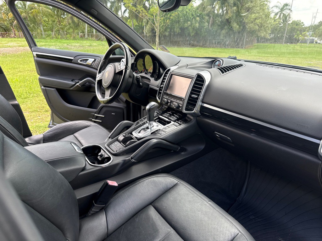 2014 Porsche Cayenne Image 11