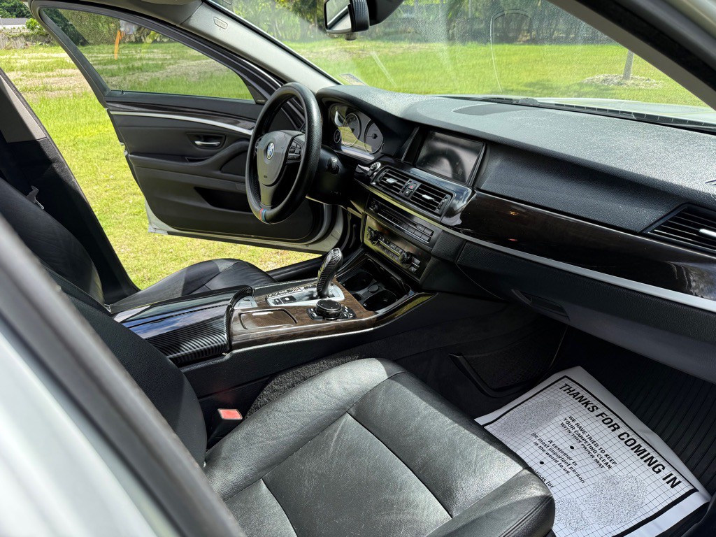 2014 BMW 5 Series Image 11