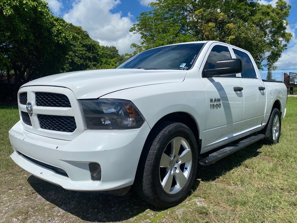 2014 RAM 1500 Image 2
