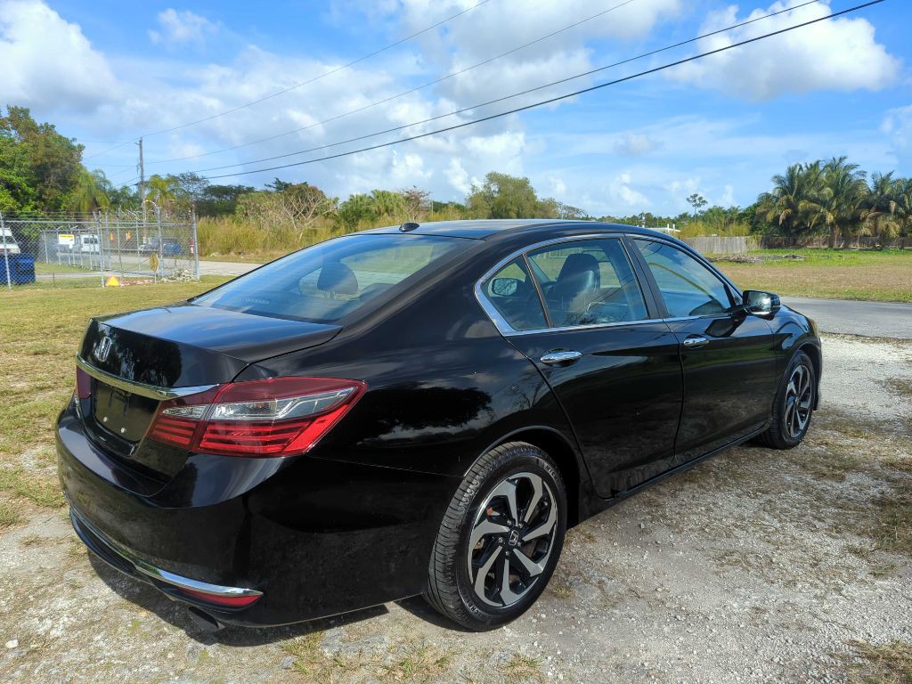 2017 Honda Accord Image 4
