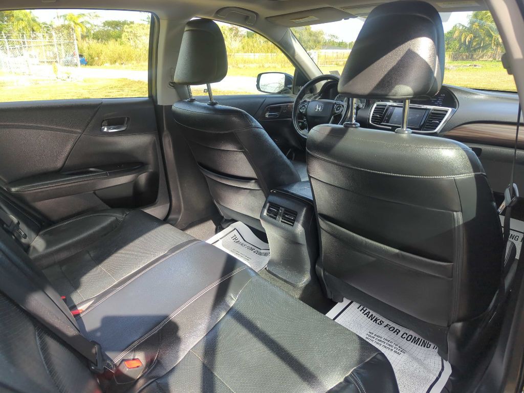 2017 Honda Accord Image 10