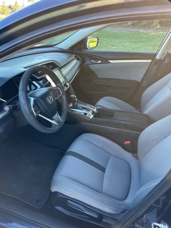 2018 Honda Civic Image 9