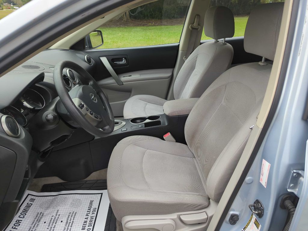 2015 Nissan Rogue Image 9