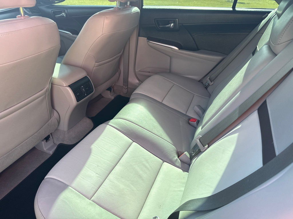 2014 Toyota Camry Image 7