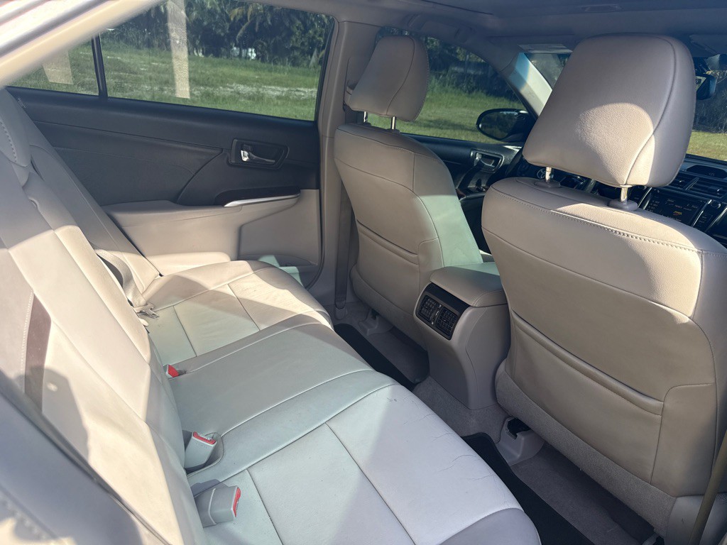 2014 Toyota Camry Image 11