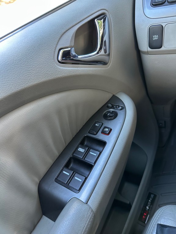 2007 Honda Odyssey Image 16