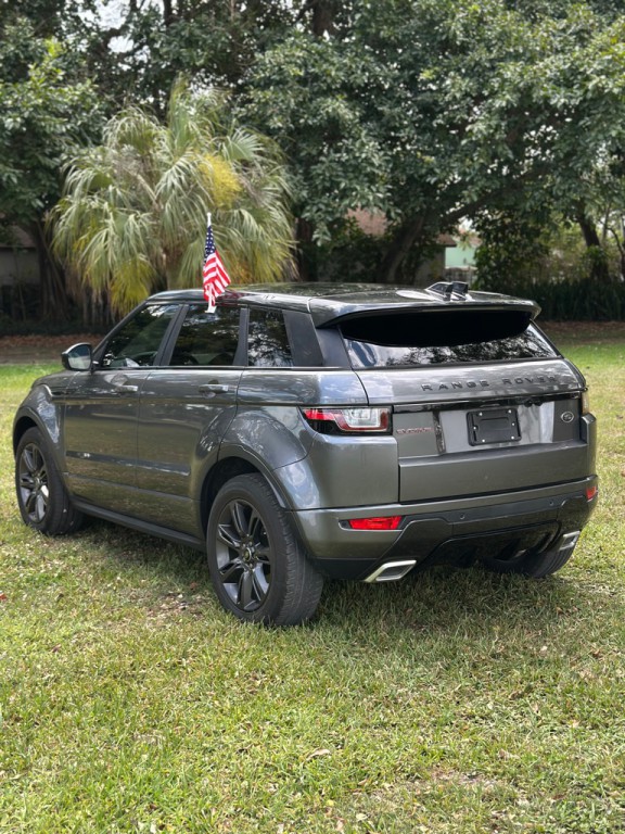 2019 Land Rover Range Rover Evoque Image 3