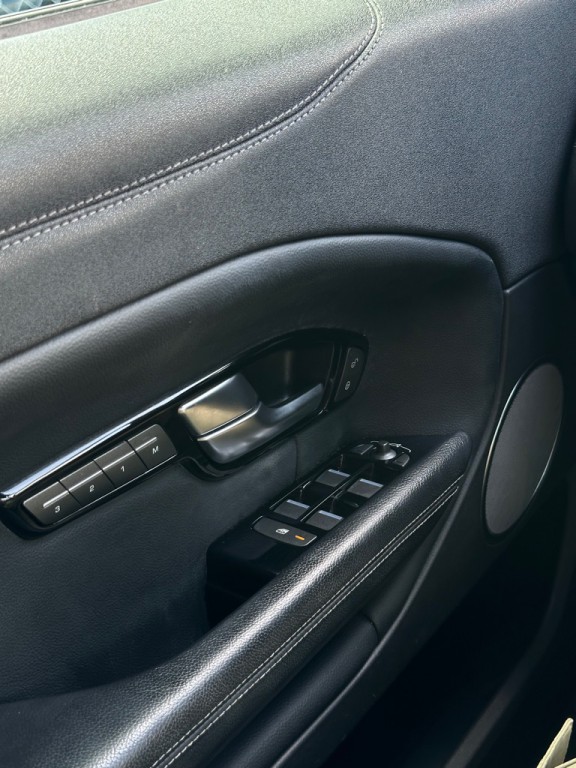 2019 Land Rover Range Rover Evoque Image 15